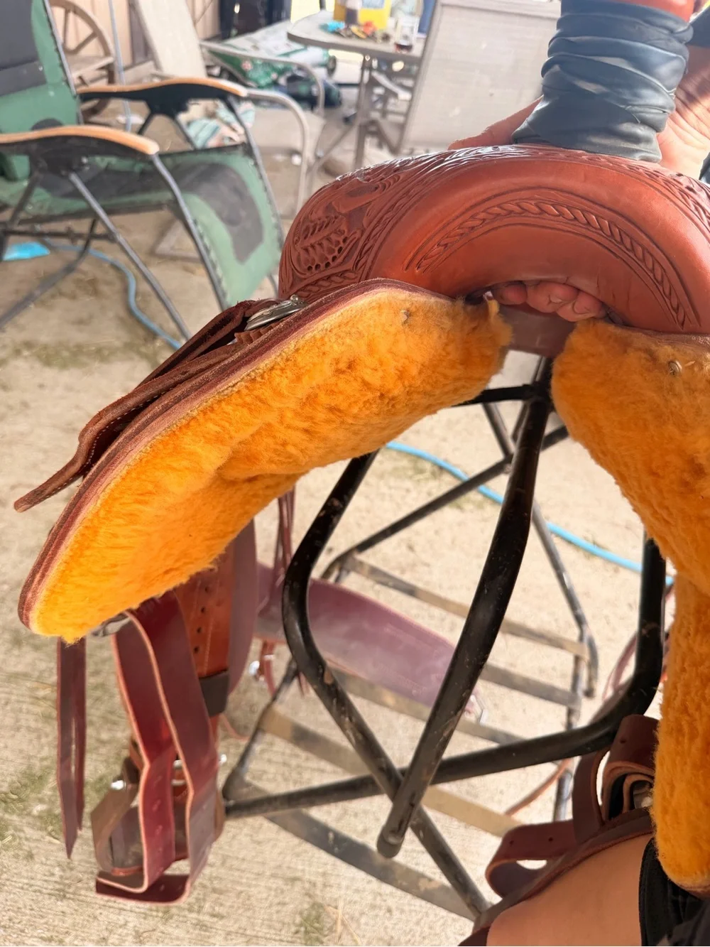 Hand-Tooled Floral Leather Western Saddle - Brown - Picture 5 of 5